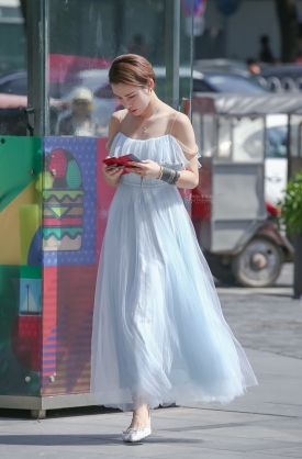 ¶��ĳ�ȹ�߸�������Ů