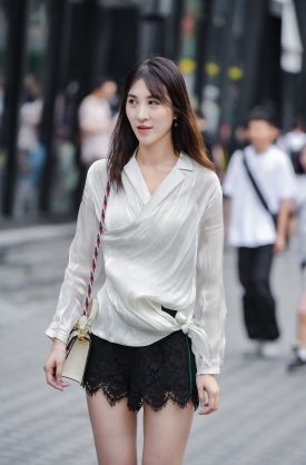 ��ֵ�������ʾ�Ѽ���ѩ���ֻ�����M��M��  M����һ����ĵ�һ��������ʶ �������